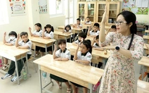 Nhà giáo phải có chứng nhận nghề nghiệp: 'Xin đừng đẻ thêm giấy tờ gì nữa'