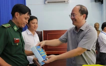 Lãnh đạo TP.HCM dự lễ bàn giao lớp học số ở xã đảo Thạnh An