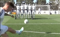 Real Madrid dùng robot giúp cầu thủ rèn đá phạt