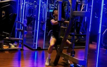 Sao nhân viên phòng gym không nói thẳng là khách phải vay tiền?