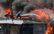 NÓNG: Hơn ngàn căn nhà cháy rụi ở thủ đô Manila