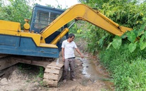 Vụ xe múc chặn đường vào 30ha rẫy sắn: Mưa to sắn thối, huyện đề nghị khởi tố