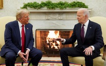 Thông điệp Giáng sinh đối lập của ông Biden và ông Trump