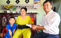 Nhiều người chung tay giúp đỡ cậu bé đạp xe từ Phú Yên vào Bình Dương gặp mẹ