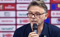 HLV Troussier: Tương lai của tôi nên đề cập vào thời điểm khác