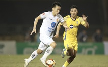 VAR ở V-League: Bao giờ thôi hết phàn nàn?