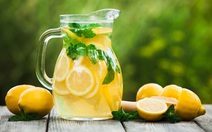 Lợi ích không ngờ khi bạn uống 1 - 2 ly nước chanh mỗi ngày