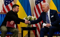 Ông Biden xin lỗi ông Zelensky vì viện trợ chậm, ký luôn 225 triệu USD bổ sung