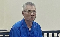 Rủ 'đi nhà nghỉ' bị từ chối, người đàn ông mang xăng đốt nhà nhân tình, bốn người bị bỏng