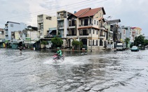 Vì sao mưa 20 phút, nhiều đường ở quận Bình Tân ngập như ‘ao cá’?