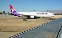 Khói bao trùm buồng lái, máy bay của Hawaiian Airlines phải quay đầu