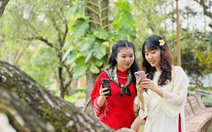 Bạn trẻ diện áo dài thăm Khu di tích Nguyễn Sinh Sắc dịp Tết dương lịch