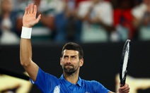 Djokovic bối rối vì đối thủ là fan cuồng của mình