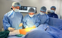 Thay khớp háng cho cụ bà 'tìm lại bước chân xưa'