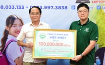 Công ty phân bón Việt Nhật trao Tuổi Trẻ 300 triệu Tiếp sức đến trường: Tân sinh viên, đừng bỏ cuộc!