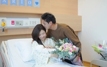 Diễn viên Vũ Ngọc Ánh đón con trai tại Bệnh viện AIH