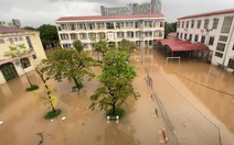 Hà Nội: Trường đóng cửa, cho học sinh học online suốt 10 ngày do ngập