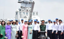 Đoàn đại biểu TP.HCM thăm, làm việc tại Vùng 2 Hải quân, cảng quốc tế Gemalink, KCN Phú Mỹ 3