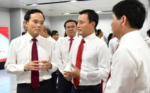 Bí thư Trần Lưu Quang cùng đoàn đại biểu TP.HCM tham quan metro số 1 trước thềm đại hội Đảng
