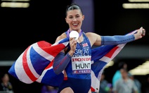 Hot girl điền kinh Amy Hunt 'gây buồn' cho fan nam
