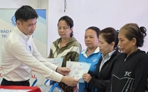 Thẻ bảo hiểm y tế - món quà thiết thực cho người khó khăn
