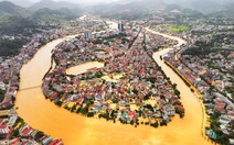 ASEAN gửi hàng hóa hỗ trợ người dân vùng lũ Việt Nam