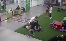 Cô gái nằm ngủ được vài giấc khi đi tập gym