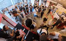 Phở Việt ‘gây sốt’ tại Singapore: Thực khách chen chân chờ thưởng thức