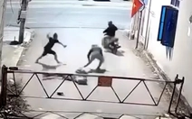 Hai tên trộm chó bị cả xóm dạy cho một bài học nhớ đời