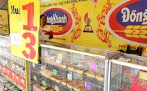 Bánh trung thu ế, sao vẫn bán?