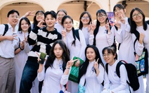 Học sinh hào hứng với dàn KOLs tại lễ phát động chiến dịch chống tội phạm mạng