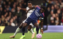 Arsenal coi chừng mắc kẹt trong tham vọng