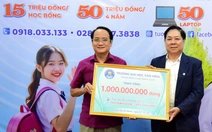Đại học Văn Hiến trao 1 tỉ đồng cho học bổng Tiếp sức đến trường của báo Tuổi Trẻ