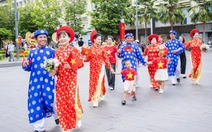 Dự lễ cưới tập thể để một lần trong đời khoác áo cô dâu