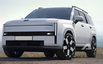 Hyundai Santa Fe để lộ thay đổi thiết kế gây tranh cãi, có thể thêm bản chạy điện