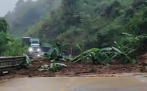 Đèo Lò Xo sạt lở nhiều vị trí, lái xe chú ý
