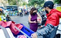 Sàn tăng phí trước mùa cao điểm, người bán hàng online lo sốt vó