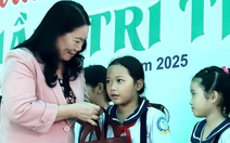 Món quà gieo mầm cho học sinh miền biển Vĩnh Long