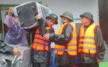 Lũ lên nhanh, hàng trăm cán bộ chiến sĩ Quân khu 5 khẩn cấp giúp dân chạy lũ