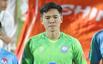 Thủ môn Nguyên Mạnh sẵn sàng đá tiền đạo ở Nam Định