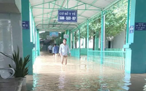 Bệnh viện bị cô lập giữa biển nước: Vẫn duy trì khám chữa bệnh, đang 'tiếp' nhiên liệu