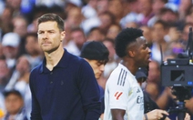 Vinicius xin lỗi vì nổi nóng ở trận El Clasico nhưng ‘lơ’ HLV Alonso