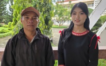 Chở con đến trễ, người cha 1 mình nuôi 4 con lo lắng lắm: Con được học bổng, tôi làm mướn không uổng