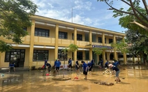 Hơn 1.500 thanh niên Đà Nẵng cùng người dân khắc phục hậu quả sau lũ