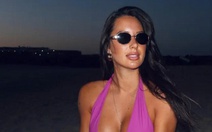 Nữ VĐV quần vợt chuyên nghiệp đầu tiên nâng ngực khi còn thi đấu