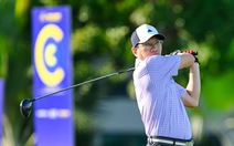 Giải golf quyên góp 200 triệu đồng cho quỹ 'Ươm mầm tài năng kinh doanh'
