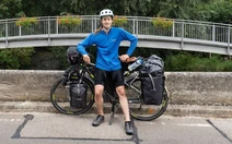 Iran tha bổng thanh niên đạp xe xuyên lục địa bị cáo buộc làm gián điệp