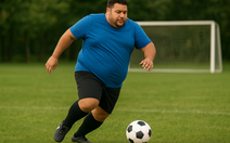 Người thừa cân, béo phì có nên chơi bóng đá?