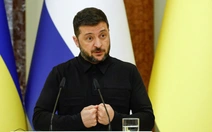 Ông Zelensky nói Nga đang thiếu hụt 20% xăng vì bị Ukraine tấn công vào cơ sở dầu mỏ