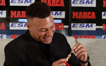 Mbappe cười ngất với món quà bất ngờ ‘đi kèm’ Chiếc giày vàng châu Âu